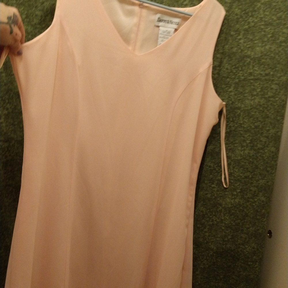 Dress - Picture 6 of 7